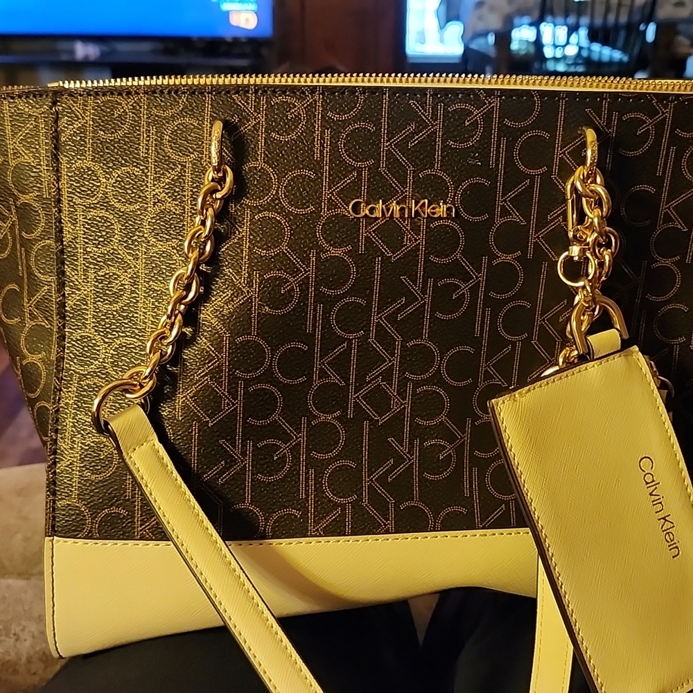 Calvin klien  medium size  2 strap purse